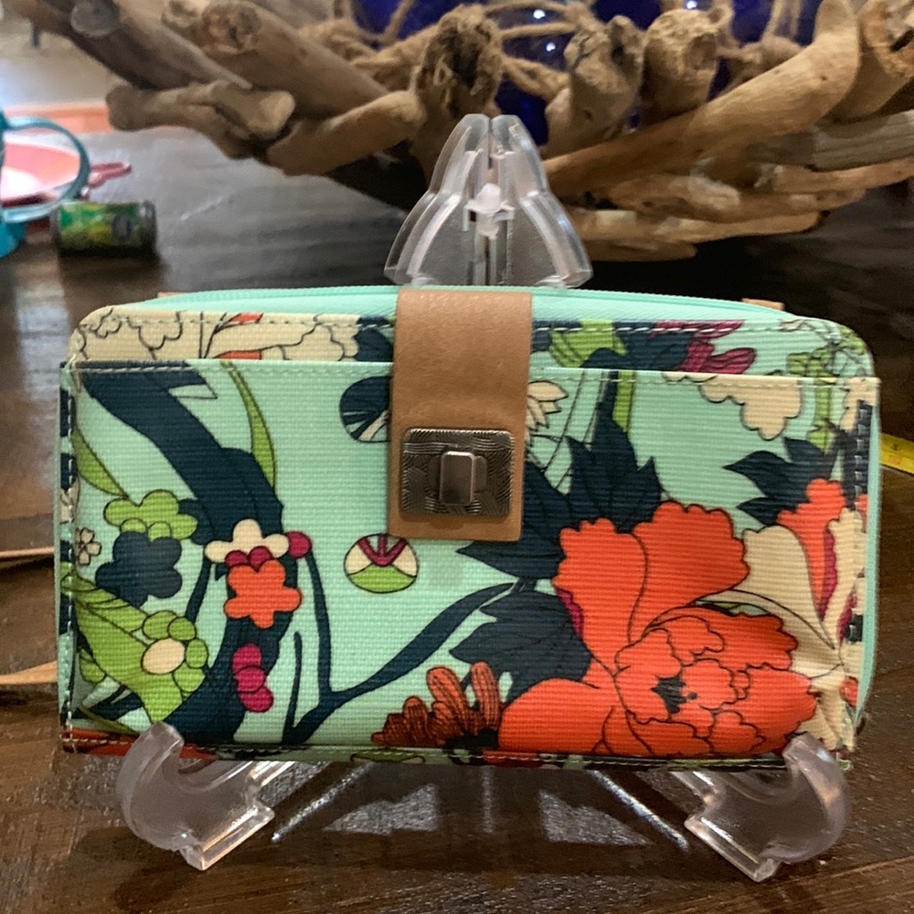 NWOT Sakroot multi colored purse.  Can be used as a crossover, wristlet, clutch
